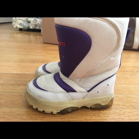 Boots - Picture 3 of 3